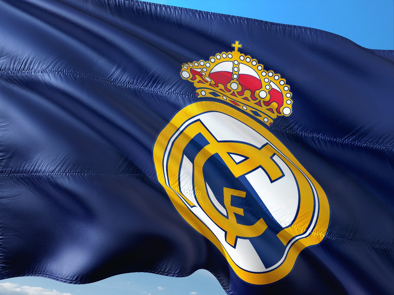 Real Madrid Defeats Elche 3-2 in La Liga Thriller