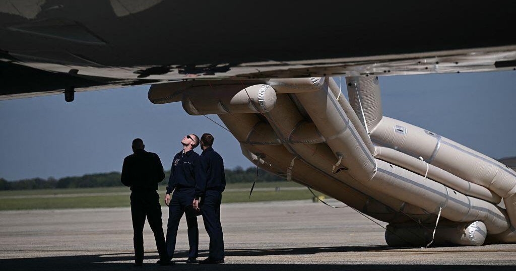 Operational Contingency at Joint Base Andrews: Technical Malfunction on Presidential Aircraft