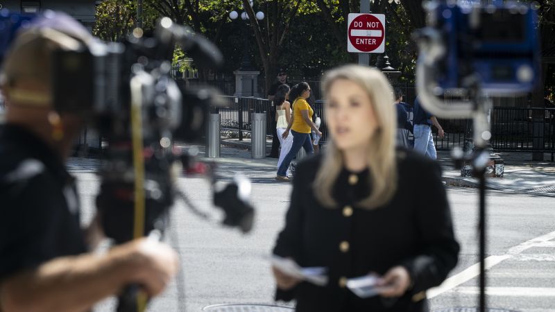 Media Boycott Intensifies: White House Bans Spark Unprecedented Press Solidarity