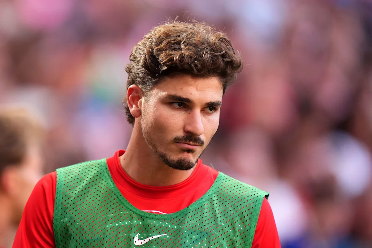 Julián Alvarez Sidelined: Analyzing the Tactical Voids in Simeone’s High-Press System