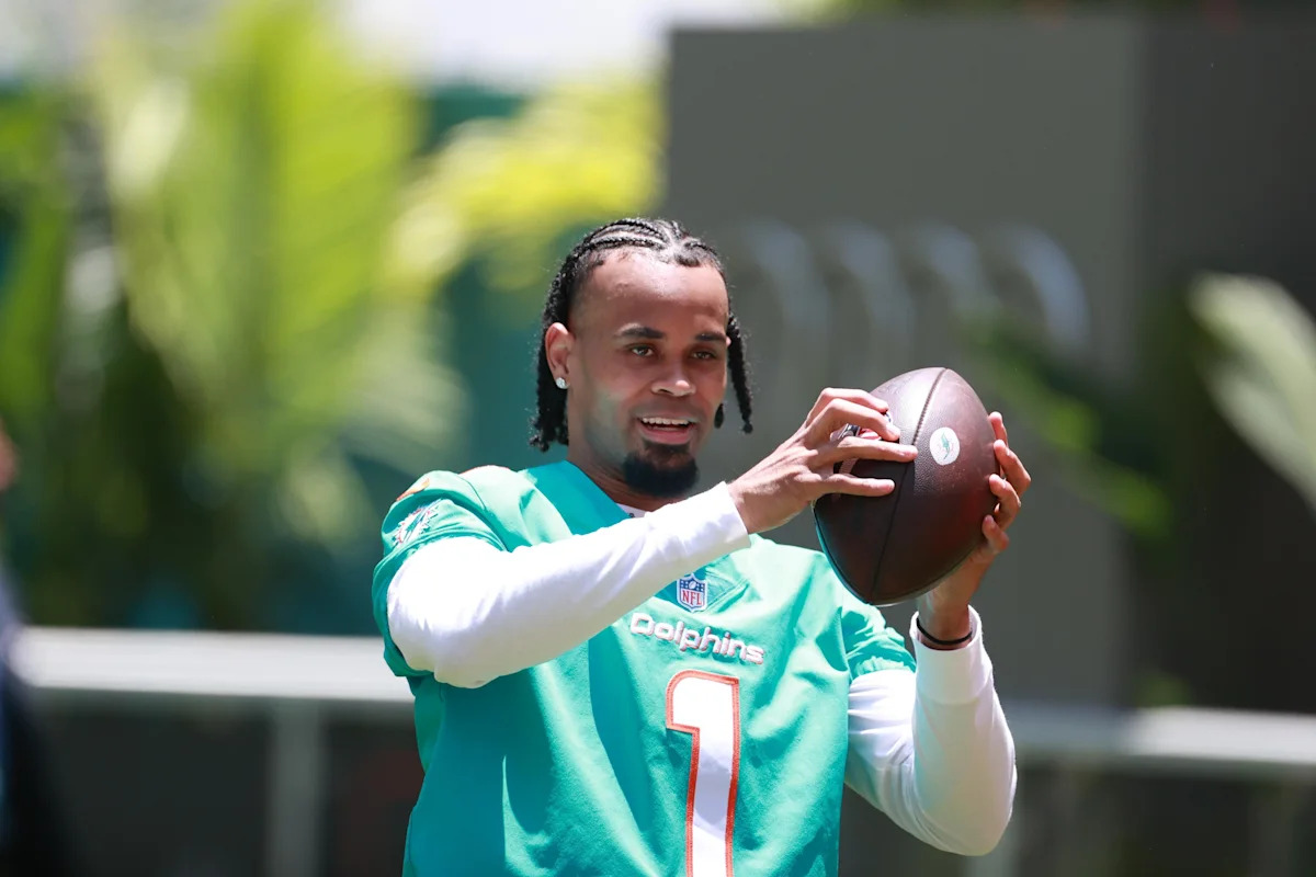 Raiders Host Dolphins in 2026 Opener: Kirk Cousins Starts Over Top Pick Fernando Mendoza