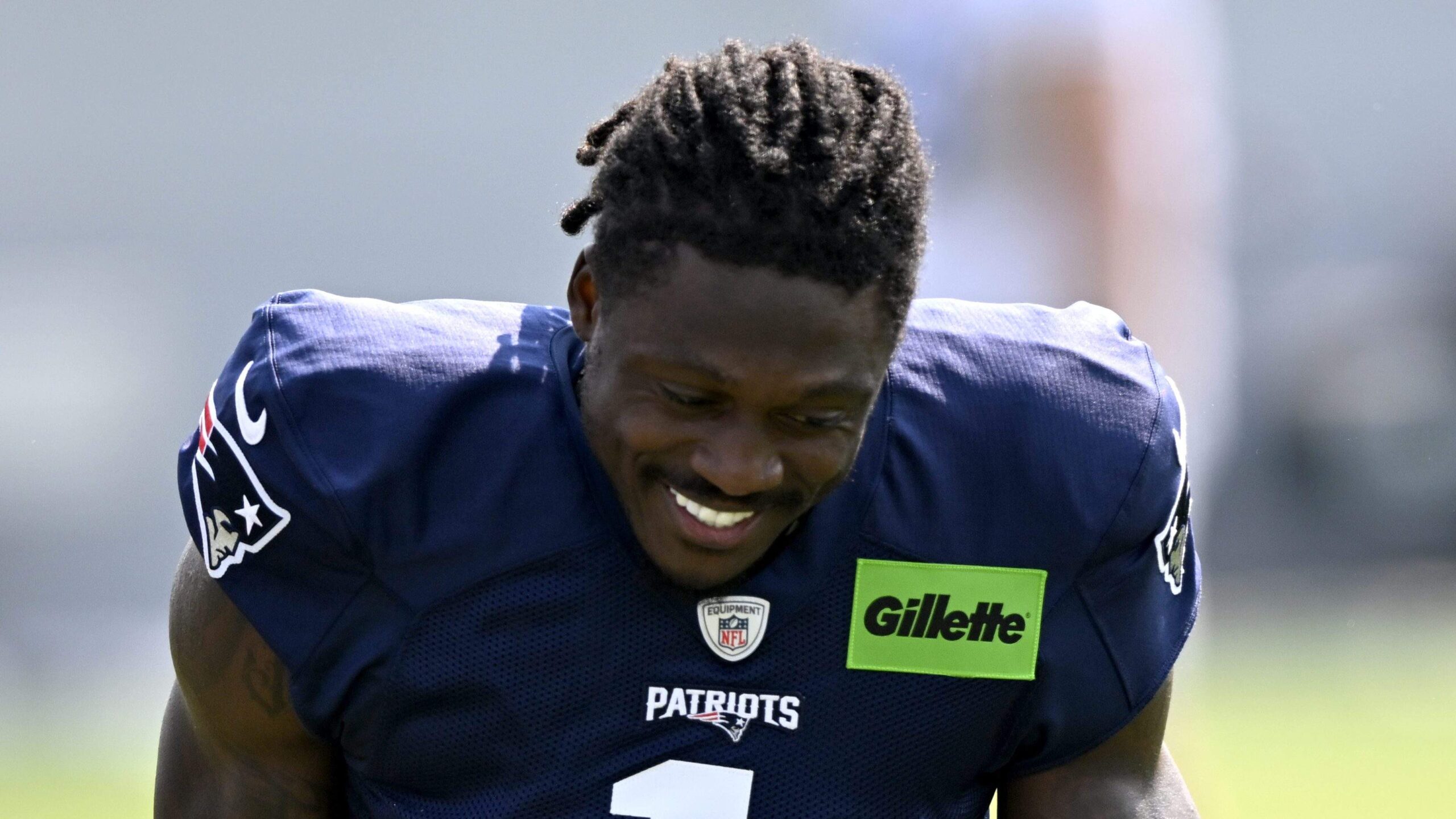 NFL Punditry: Shaping Strategic Narratives, Player Valuations, and Market Dynamics