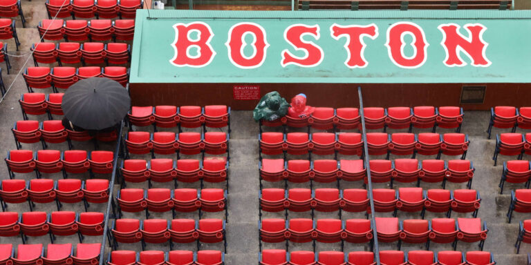 Red Sox Adjust Schedule for Cubs Doubleheader Amidst Nor’easter Threat, Underscoring MLB’s Weather Contingencies