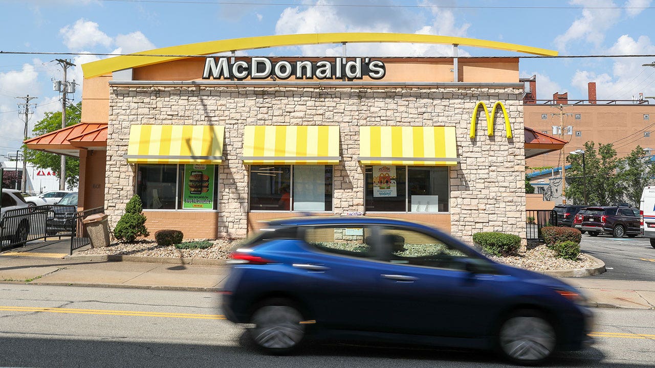 National Cheeseburger Day Promotions Drive App Engagement and Data Acquisition