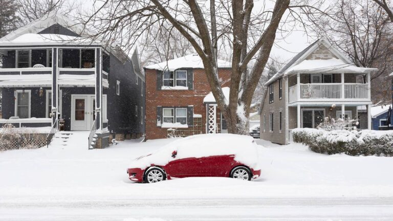 Farmers’ Almanac 2026 Winter Outlook: NOAA Data and Super El Niño Dynamics