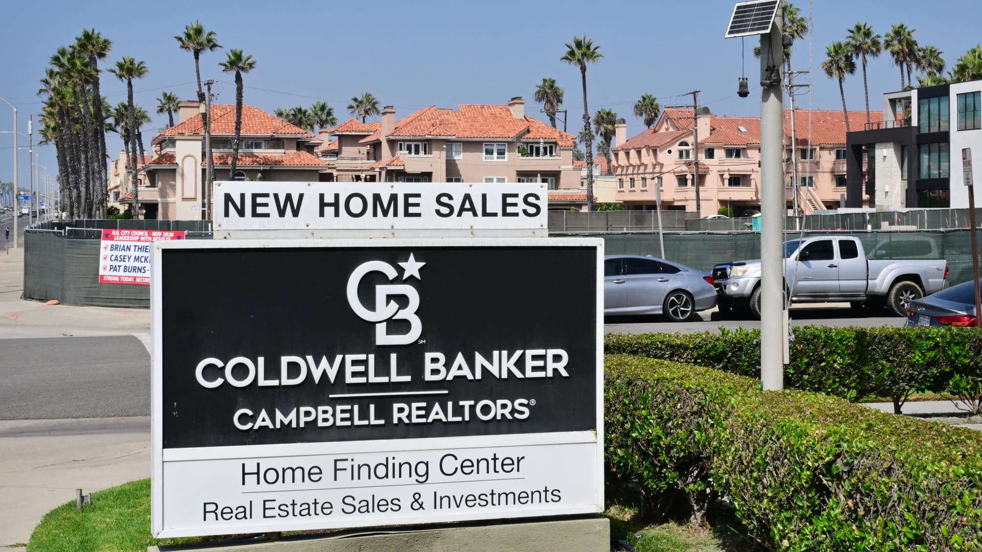 Mortgage Rates Surge to Multi-Year Highs, Halting Home Purchases and Refinancing